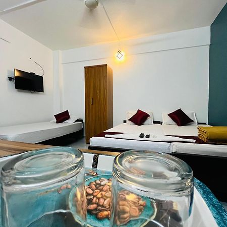 Priya Lodge Calicut Eksteriør billede