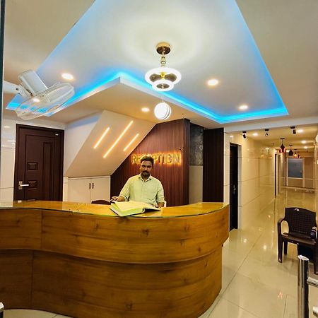 Priya Lodge Calicut Eksteriør billede