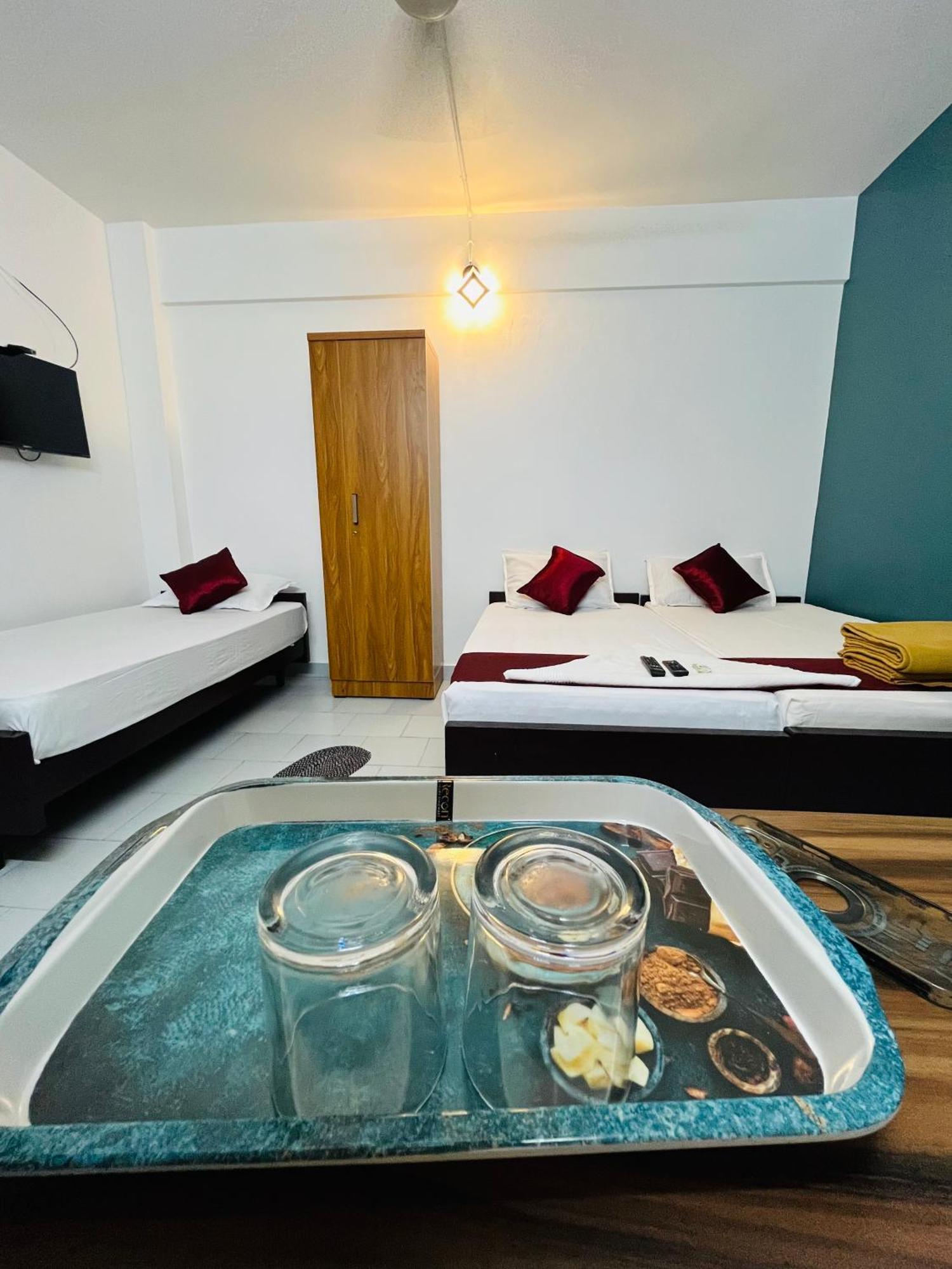 Priya Lodge Calicut Eksteriør billede