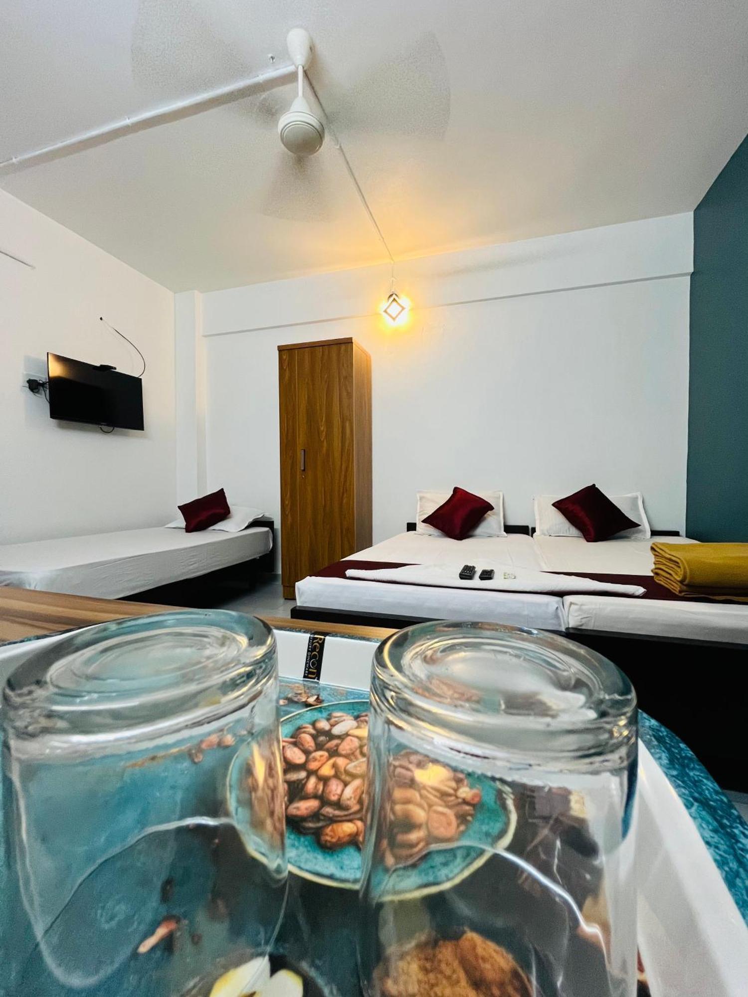 Priya Lodge Calicut Eksteriør billede