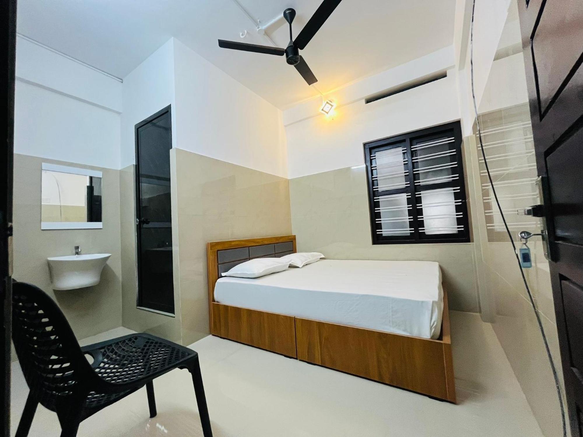 Priya Lodge Calicut Eksteriør billede