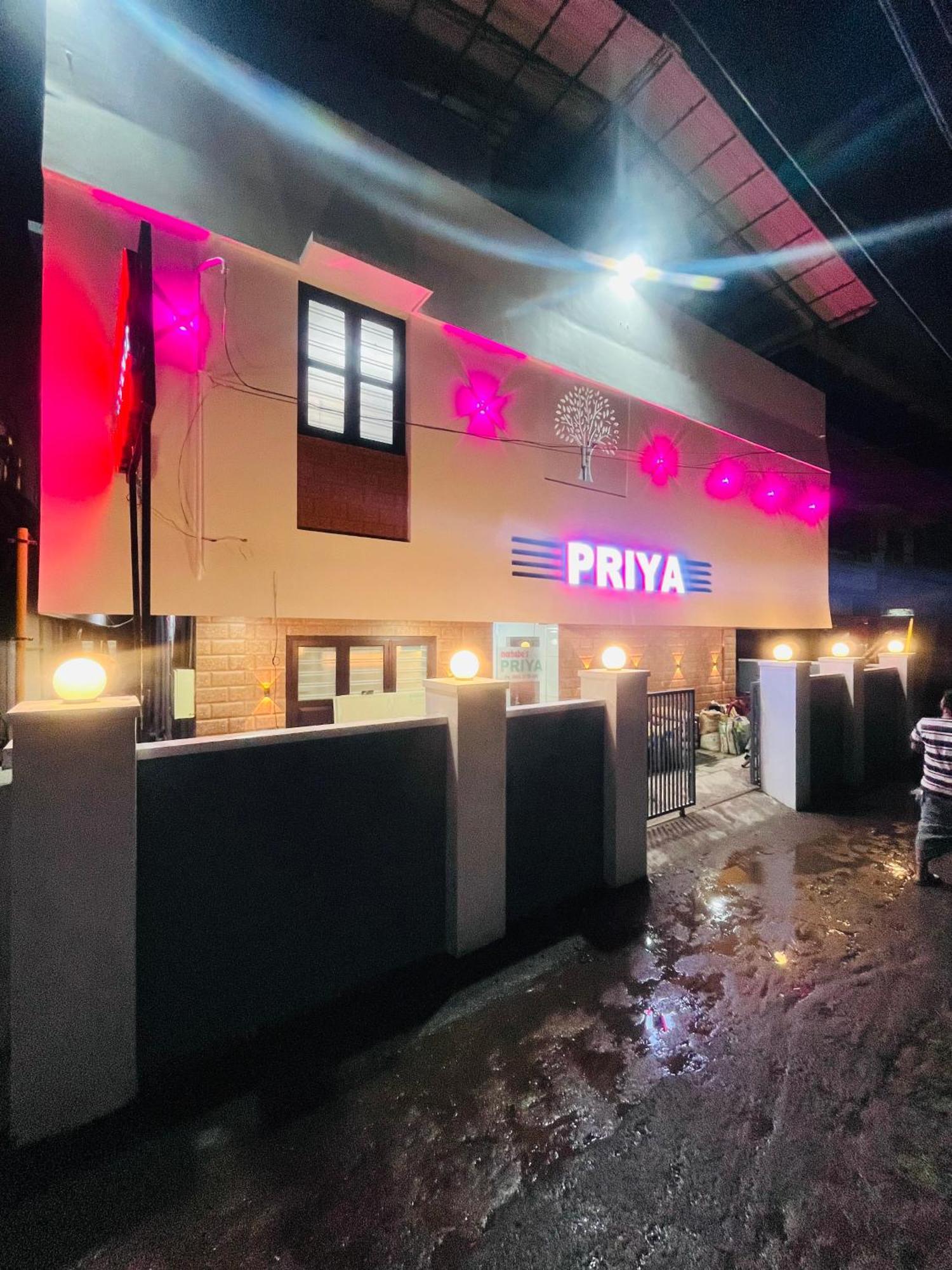 Priya Lodge Calicut Eksteriør billede